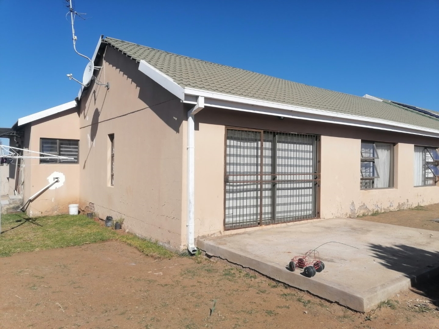 3 Bedroom Property for Sale in Hillside Free State
